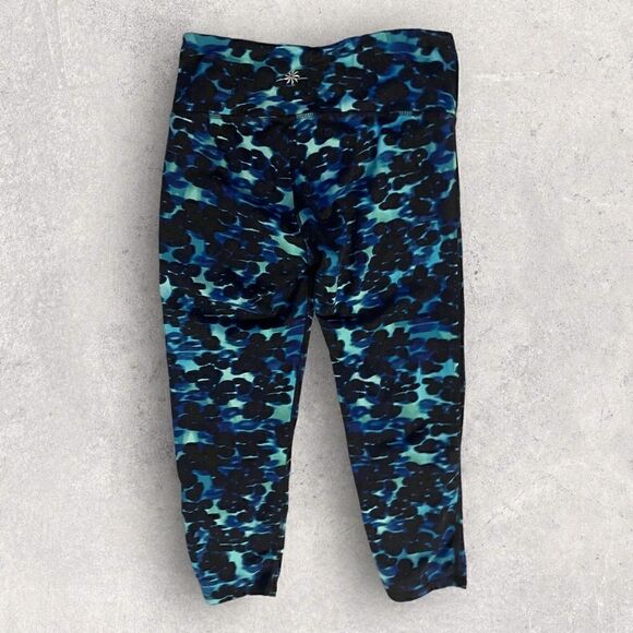 Athleta Pants - Athleta | EUC Athleta Women's  Chaturanga Active Capris Size XS